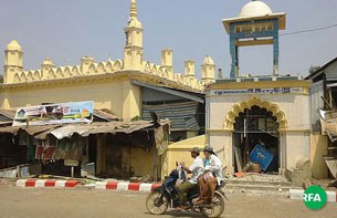 zekon-mosque-305.jpg zekon-mosque-305.jpg