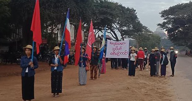 bagan-workers-march-622.jpg
