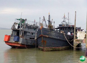 bangladesh-boat-305.jpg bangladesh-boat-305.jpg