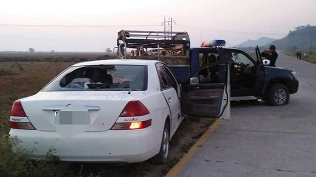 police-car-attack-622.jpg police-car-attack-622.jpg