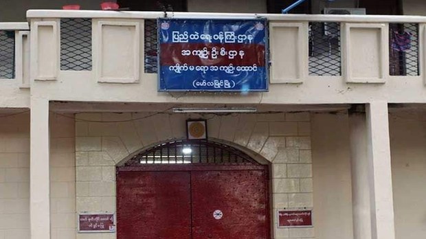 ကျိုက်မရောထောင်မှာ နိုင်ငံရေးအကျဥ်းသား ငါးဆယ်ခန့် အစာငတ်ခံဆန္ဒပြနေ