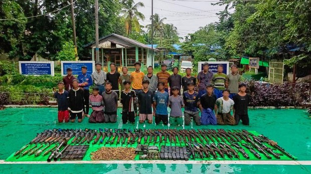 မောင်တောတိုက်ပွဲ စစ်သုံ့ပန်း အများအပြား ဖမ်းမိကြောင်း AA ပြော မောင်တောတိုက်ပွဲ စစ်သုံ့ပန်း အများအပြား ဖမ်းမိကြောင်း AA ပြော