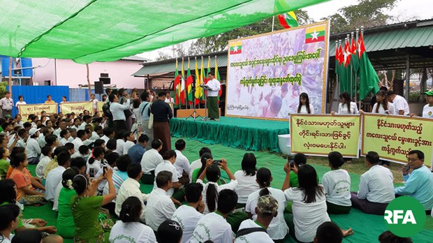 child-law-protest-mdy-622.jpg child-law-protest-mdy-622.jpg