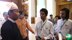 student-parliament-meet-305 student-parliament-meet-305