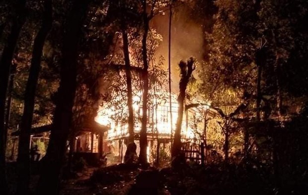 ထားဝယ်ခရိုင် သပိတ်ကော်မတီဝင်နေအိမ် မီးရှို့ခံရ ထားဝယ်ခရိုင် သပိတ်ကော်မတီဝင်နေအိမ် မီးရှို့ခံရ