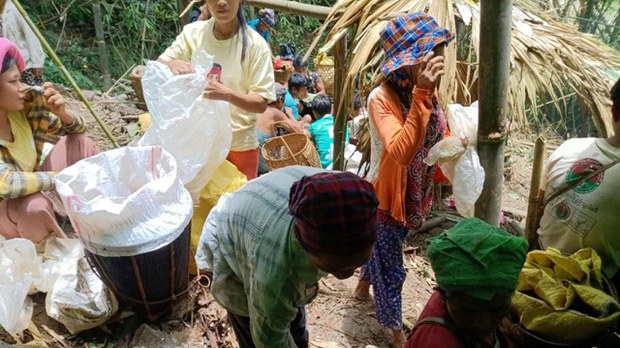 ပူတာအိုက စစ်ဘေးဒုက္ခသည် တစ်ထောင်ကျော် အကူအညီလိုအပ်နေ