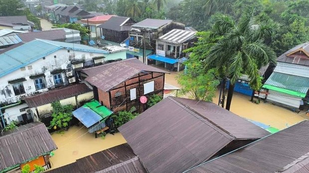 တိုက်ပွဲပြင်းထန်နေတဲ့ ရခိုင်က မြို့နယ်တချို့မှာ ရေဘေးကြုံနေ တိုက်ပွဲပြင်းထန်နေတဲ့ ရခိုင်က မြို့နယ်တချို့မှာ ရေဘေးကြုံနေ