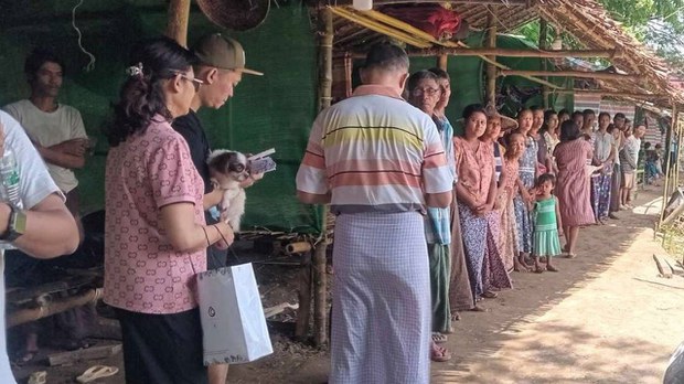 လေးမျက်နှာမြို့နယ်မှာ တိုက်ပွဲကြောင့် ဒေသခံတစ်ထောင်ခန့် ထွက်ပြေးနေရ လေးမျက်နှာမြို့နယ်မှာ တိုက်ပွဲကြောင့် ဒေသခံတစ်ထောင်ခန့် ထွက်ပြေးနေရ