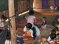 refugee_hut_200px.jpg