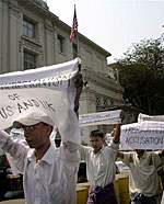 embassy_protesters_150px.jpg