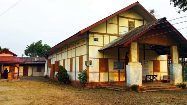 ဖမ်းဆီးခံရတဲ့ မြစ်ကြီးနားက ဘာသာရေးဆရာတွေ အပါအဝင် ငါးဦး ပြန်လွတ်လာ ဖမ်းဆီးခံရတဲ့ မြစ်ကြီးနားက ဘာသာရေးဆရာတွေ အပါအဝင် ငါးဦး ပြန်လွတ်လာ