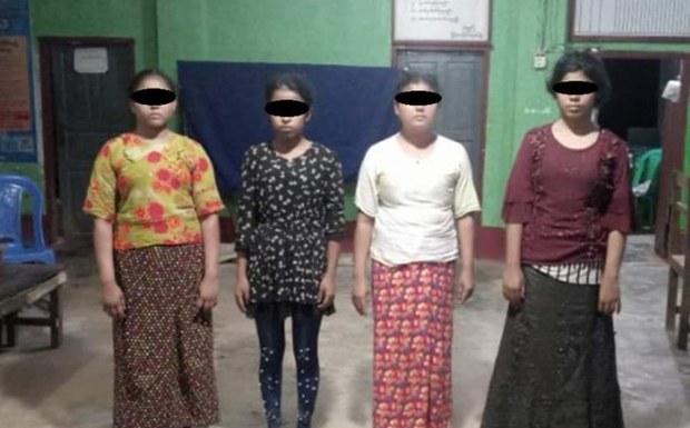 ရန်ကုန်ကိုသွားတဲ့ ရိုဟင်ဂျာအမျိုးသမီး လေးဦး အမ်းဂိတ်မှာ အဖမ်းခံရ ရန်ကုန်ကိုသွားတဲ့ ရိုဟင်ဂျာအမျိုးသမီး လေးဦး အမ်းဂိတ်မှာ အဖမ်းခံရ