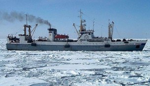 russia-boat-sink-305.jpg russia-boat-sink-305.jpg
