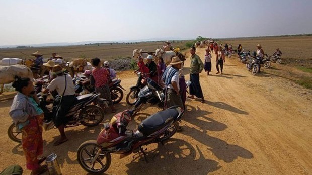 စစ်ကိုင်းမြို့နယ် ကန်ကြီးကုန်းရွာက နေအိမ် ငါးဆယ်ကျော် မီးရှို့ဖျက်ဆီးခံရ စစ်ကိုင်းမြို့နယ် ကန်ကြီးကုန်းရွာက နေအိမ် ငါးဆယ်ကျော် မီးရှို့ဖျက်ဆီးခံရ