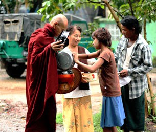 sangha-donate305 sangha-donate305
