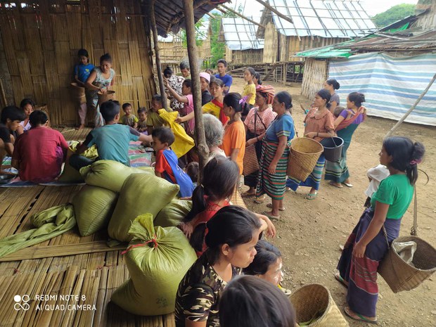 ဆောက စစ်ဘေးဒုက္ခသည်စခန်း မီးရှို့ခံရပြီး ရဟန်းတစ်ပါးနဲ့ လူတစ်ဦး အဖမ်းခံရ ဆောက စစ်ဘေးဒုက္ခသည်စခန်း မီးရှို့ခံရပြီး ရဟန်းတစ်ပါးနဲ့ လူတစ်ဦး အဖမ်းခံရ