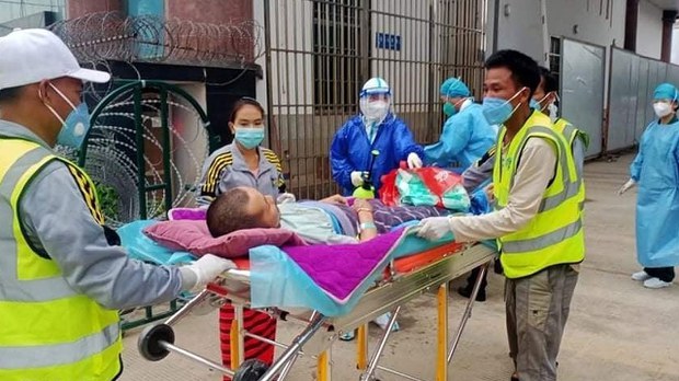 တရုတ်နိုင်ငံ ရွှေလီမြို့ ရဲစခန်းမှာ ရိုက်နှက်ခံရတဲ့ မြန်မာနိုင်ငံသားကို နေရပ်ပြန်ပို့ တရုတ်နိုင်ငံ ရွှေလီမြို့ ရဲစခန်းမှာ ရိုက်နှက်ခံရတဲ့ မြန်မာနိုင်ငံသားကို နေရပ်ပြန်ပို့
