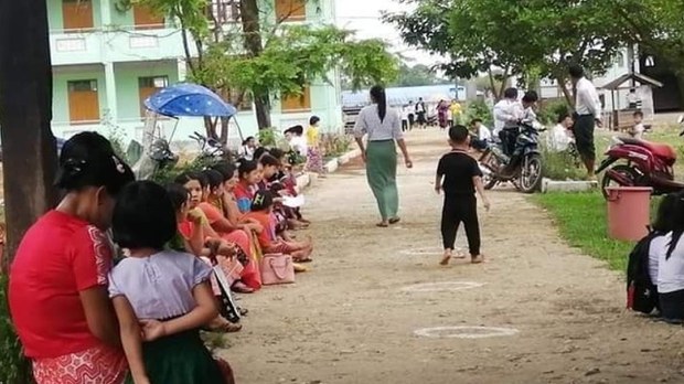 ပူတာအိုမှာ ကျောင်းသုံးဗလာစာအုပ်တွေ ပြတ်လပ်