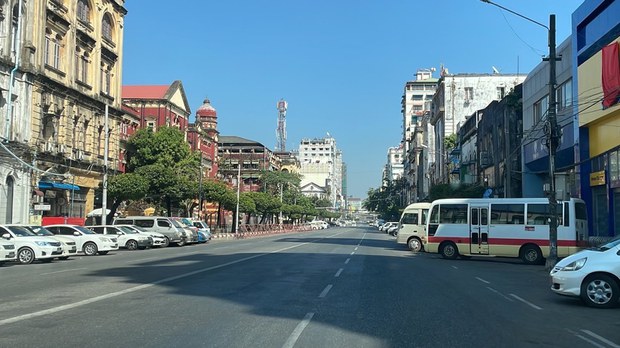 အာဏာသိမ်းတစ်နှစ်ပြည့်နေ့မှာ မြန်မာပြည်သူတွေ အသံတိတ်သပိတ်ဆင်နွှဲ အာဏာသိမ်းတစ်နှစ်ပြည့်နေ့မှာ မြန်မာပြည်သူတွေ အသံတိတ်သပိတ်ဆင်နွှဲ