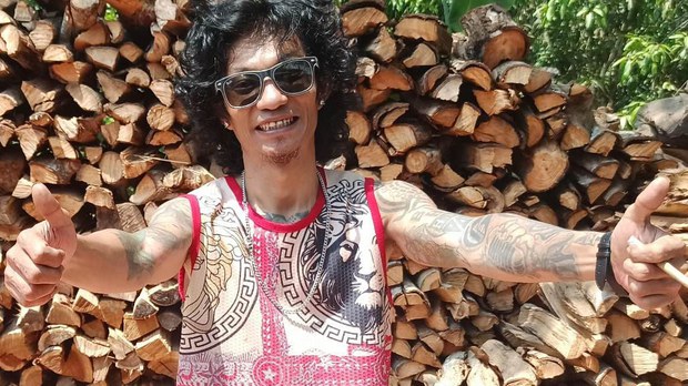 ဟစ်ဟော့အဆိုတော် ဗျူဟာဖမ်းဆီးခံရ