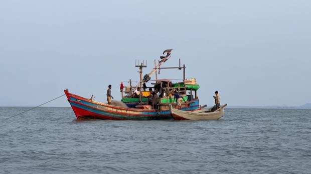 စစ်တွေမြို့မှာ လှေသမားတွေနဲ့ စျေးရောင်းနေသူ သုံးဆယ်ကျော် ဖမ်းဆီးခံရ စစ်တွေမြို့မှာ လှေသမားတွေနဲ့ စျေးရောင်းနေသူ သုံးဆယ်ကျော် ဖမ်းဆီးခံရ