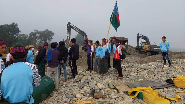 မလိခမြစ်ဘေး ရွှေတူးဖော်မှု ရပ်ဆိုင်းပေးဖို့ ဒေသခံတွေ တောင်းဆို မလိခမြစ်ဘေး ရွှေတူးဖော်မှု ရပ်ဆိုင်းပေးဖို့ ဒေသခံတွေ တောင်းဆို