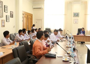 students-education-discussion-305.jpg