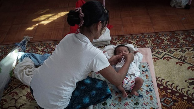 baby-mother-622.JPG