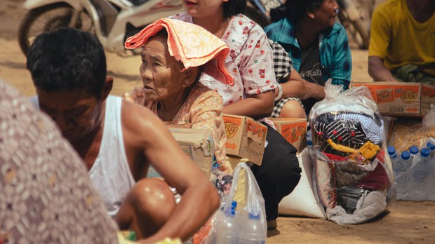 တာချီလိတ်မှာ ချောင်းရေ ပြန်တက်လာလို့ ဒေသခံတွေ တိမ်းရှောင် တာချီလိတ်မှာ ချောင်းရေ ပြန်တက်လာလို့ ဒေသခံတွေ တိမ်းရှောင်