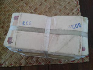 black-monney-305 black-monney-305