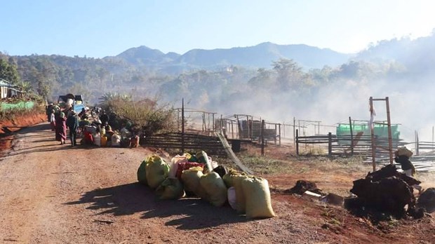 kayah-refugees.jpg kayah-refugees.jpg