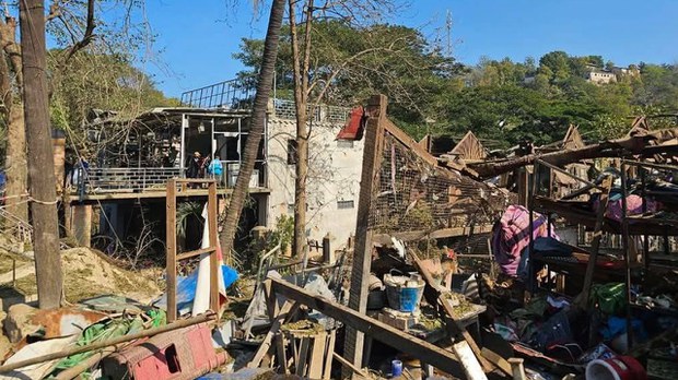 သပိတ်ကျင်း လေကြောင်းတိုက်ခိုက်မှု အရပ်သား နှစ်ဦးသေ၊ နှစ်ဆယ်ကျော် ဒဏ်ရာရ သပိတ်ကျင်း လေကြောင်းတိုက်ခိုက်မှု အရပ်သား နှစ်ဦးသေ၊ နှစ်ဆယ်ကျော် ဒဏ်ရာရ