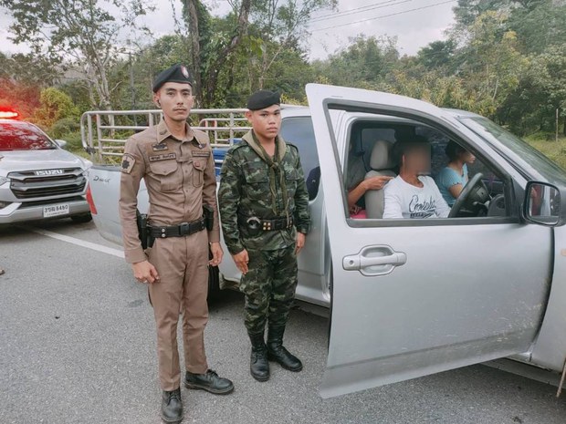 တရားမဝင်နယ်စပ်ဖြတ်ကျော်လာတဲ့ မြန်မာ ခုနစ်ယောက် ရနောင်းခရိုင်မှာ အဖမ်းခံရ တရားမဝင်နယ်စပ်ဖြတ်ကျော်လာတဲ့ မြန်မာ ခုနစ်ယောက် ရနောင်းခရိုင်မှာ အဖမ်းခံရ