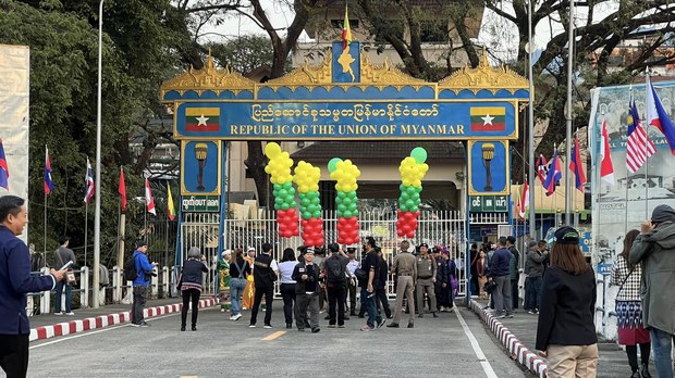 သုံးနှစ်ကျော်ပိတ်ထားတဲ့ တာချီလိတ်-မယ်ဆိုင် အမှတ် (၁) တံတား ပြန်ဖွင့် သုံးနှစ်ကျော်ပိတ်ထားတဲ့ တာချီလိတ်-မယ်ဆိုင် အမှတ် (၁) တံတား ပြန်ဖွင့်