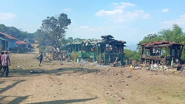 ထန်တလန်မှာ စစ်ကောင်စီတပ်က ဗုံးကြဲလို့ ဒေသခံနှစ်ဦး သေဆုံး ထန်တလန်မှာ စစ်ကောင်စီတပ်က ဗုံးကြဲလို့ ဒေသခံနှစ်ဦး သေဆုံး