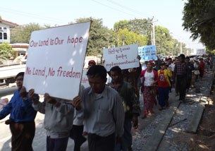 farmer_protest_305.jpg farmer_protest_305.jpg