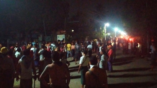 ကြံခင်းမှာ ဒီညပစ်ခတ်၊ နှစ်ဦးကျည်ဆံထိမှန်၊ ၇ ဦးဖမ်းဆီးခံရ ကြံခင်းမှာ ဒီညပစ်ခတ်၊ နှစ်ဦးကျည်ဆံထိမှန်၊ ၇ ဦးဖမ်းဆီးခံရ