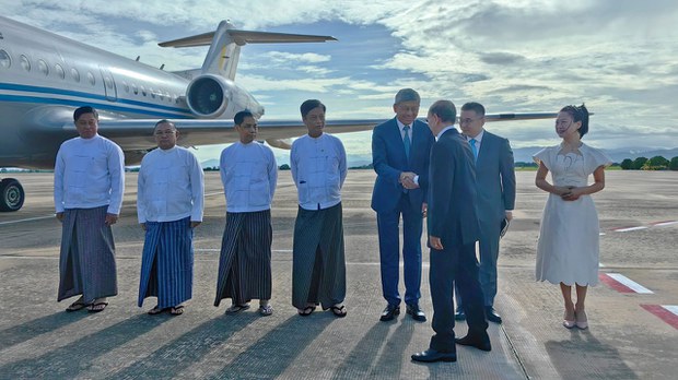 သမ္မတဟောင်း ဦးသိန်းစိန် တရုတ်နိုင်ငံကို သွားရောက် သမ္မတဟောင်း ဦးသိန်းစိန် တရုတ်နိုင်ငံကို သွားရောက်