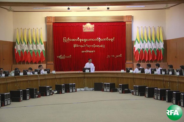 uec-meet-politics-parties-620.jpg
