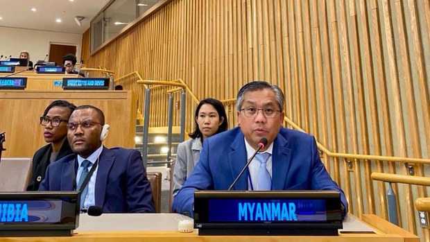 နေရပ်စွန့်ခွာထွက်ပြေးလာရတဲ့ မြန်မာနိုင်ငံသားတွေကိုကူညီဖို့ ကုလကို  ဦးကျော်မိုးထွန်း တောင်းဆို