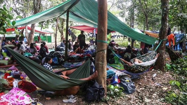 ဒုက္ခသည် သုံးသိန်းနှစ်သောင်းကျော် ရှိနေပြီလို့ ကုလ ထုတ်ပြန် ဒုက္ခသည် သုံးသိန်းနှစ်သောင်းကျော် ရှိနေပြီလို့ ကုလ ထုတ်ပြန်