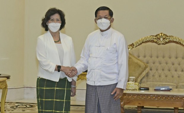 အကြမ်းဖက်မှုတွေ ချက်ချင်းလျှော့ချဖို့ စစ်ခေါင်းဆောင်ကို ကုလအထူးသံတောင်းဆို အကြမ်းဖက်မှုတွေ ချက်ချင်းလျှော့ချဖို့ စစ်ခေါင်းဆောင်ကို ကုလအထူးသံတောင်းဆို