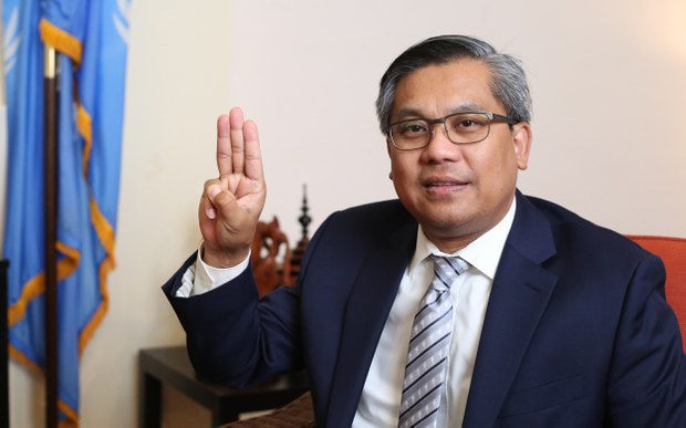 စစ်တပ်ကို ထိထိရောက်ရောက် အရေးယူဖို့ လုံခြုံရေးကောင်စီကို ဦးကျော်မိုးထွန်း တိုက်တွန်း စစ်တပ်ကို ထိထိရောက်ရောက် အရေးယူဖို့ လုံခြုံရေးကောင်စီကို ဦးကျော်မိုးထွန်း တိုက်တွန်း