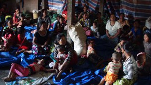 villagers-flee-305 villagers-flee-305