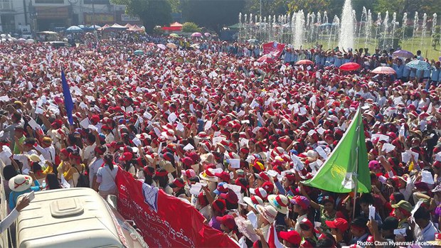 workers-protest-620.jpg workers-protest-620.jpg
