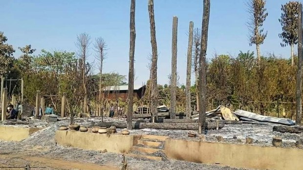 ရေစကြို ရေလယ်ကျွန်းက နေအိမ် ၂၀ ခန့် မီးရှို့ခံရ ရေစကြို ရေလယ်ကျွန်းက နေအိမ် ၂၀ ခန့် မီးရှို့ခံရ