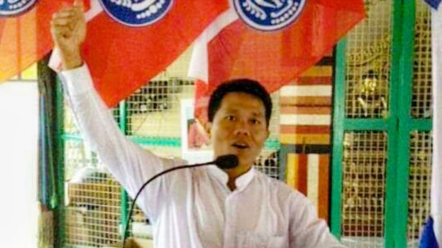 ကျောက်တော်မြို့ခံ ကိုဇော်ဝင်းကို စစ်ကောင်စီတပ်က အင်အားသုံးဖမ်းဆီး ကျောက်တော်မြို့ခံ ကိုဇော်ဝင်းကို စစ်ကောင်စီတပ်က အင်အားသုံးဖမ်းဆီး