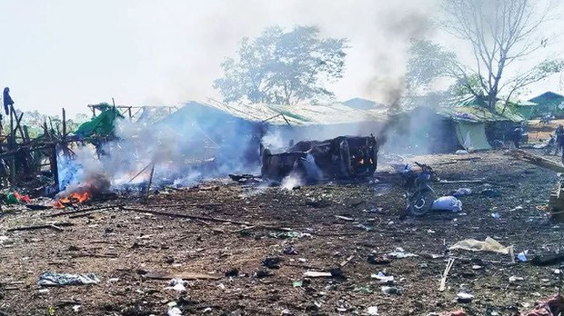 ကချင်နဲ့ ရခိုင်မှာ လေကြောင်းကနေတိုက်ခိုက်လို့ တစ်ရက်အတွင်း လူနှစ်ဆယ်ကျော် သေဆုံး ကချင်နဲ့ ရခိုင်မှာ လေကြောင်းကနေတိုက်ခိုက်လို့ တစ်ရက်အတွင်း လူနှစ်ဆယ်ကျော် သေဆုံး