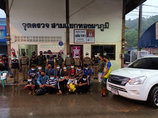 ထိုင်းကို တရားဝင်လမ်း ကြန့်ကြာလို့ တရားမဝင်လမ်းကသွားသူ များနေဆဲ ထိုင်းကို တရားဝင်လမ်း ကြန့်ကြာလို့ တရားမဝင်လမ်းကသွားသူ များနေဆဲ
