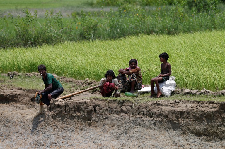 rohingya-family.jpg rohingya-family.jpg